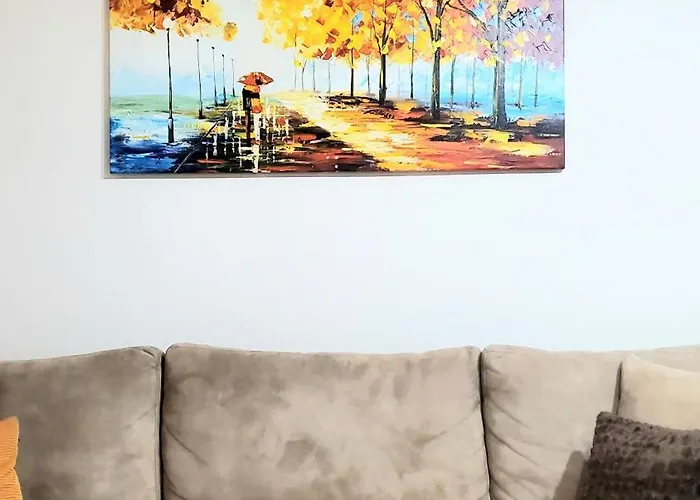 Tulips Apartment-free Parking דירה