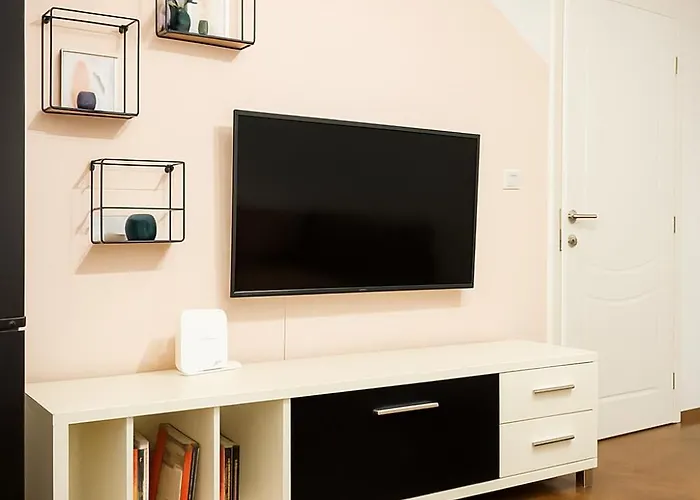 Tulips Apartment-free Parking דירה