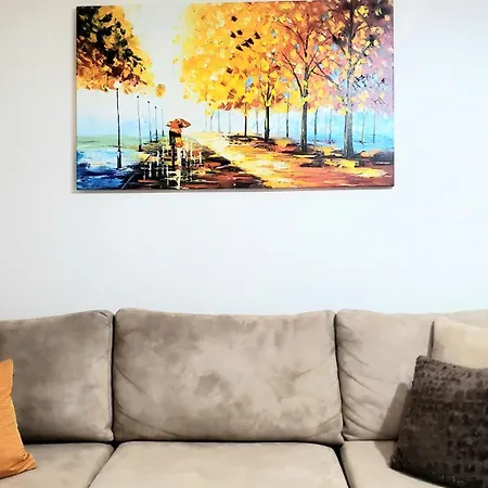 Tulips Apartment-free Parking Apartment