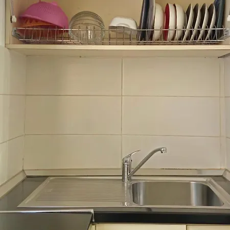 Tulips Apartment-free Parking ティラナ