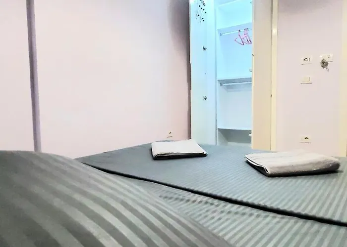 Tulips Apartment-free Parking Tirana