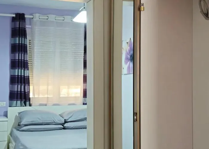 Tulips Apartment-free Parking * Tirana